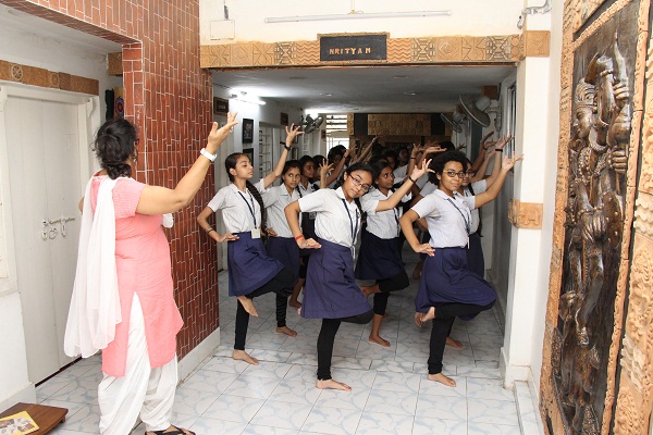Shri Shikshayatan School
